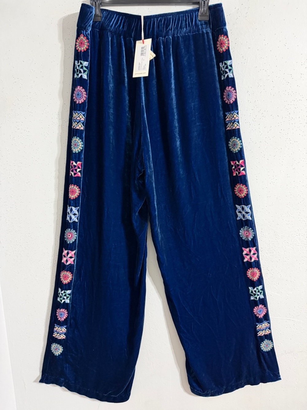 NWT Velvet Wide-Leg Pants with Embroidered Side Trim - Navy